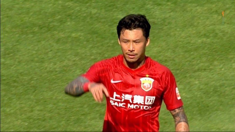 全身湿透的密娜小姐
